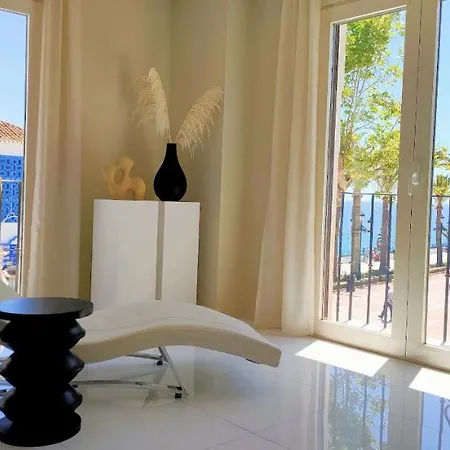 Balcon De Europa Апартаменты Нерха