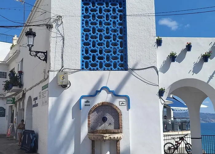 Balcon De Europa * نيرخا