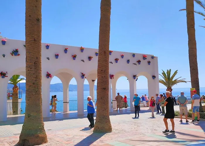 Balcon De Europa * نيرخا